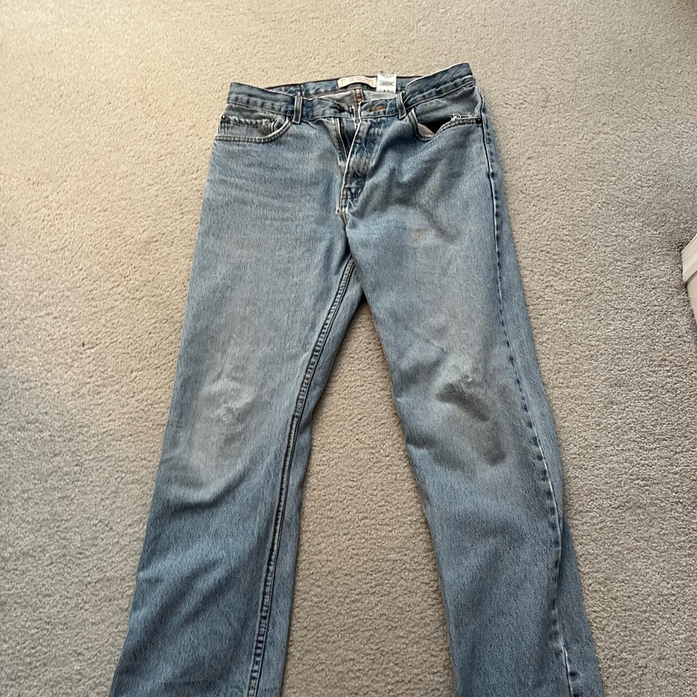 34x32 Levi’s jeans
Well wornl worn, faded